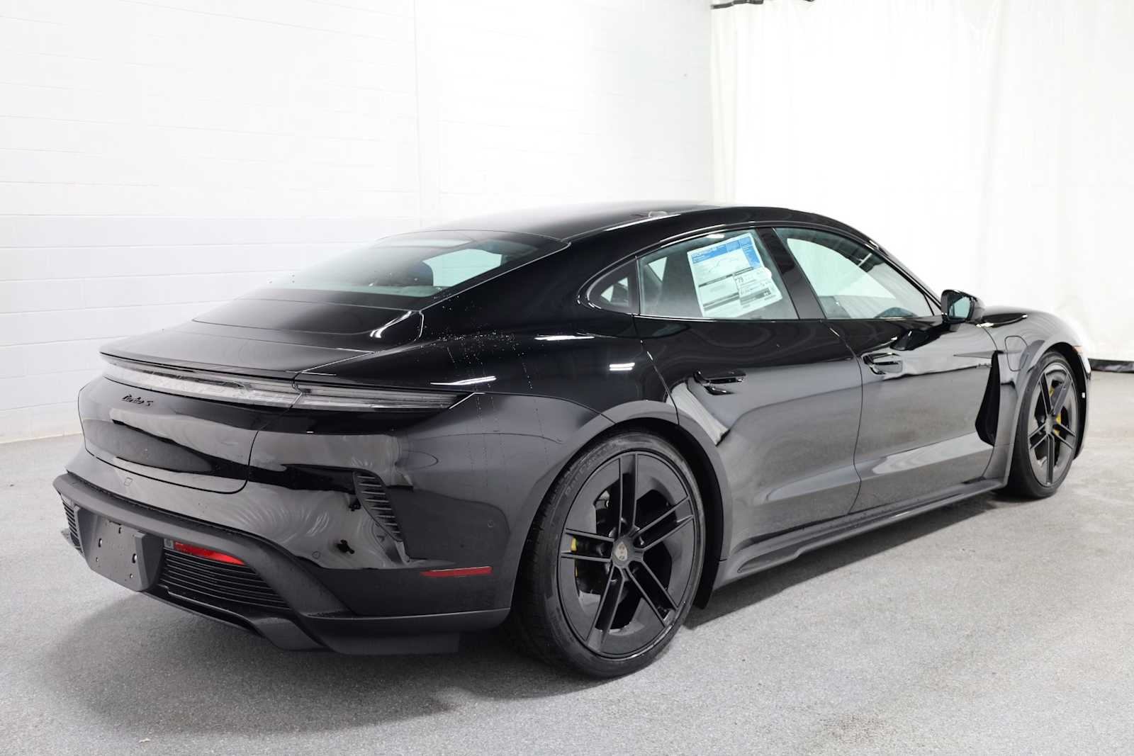 Thumbnail: 2025 Porsche Taycan - 9
