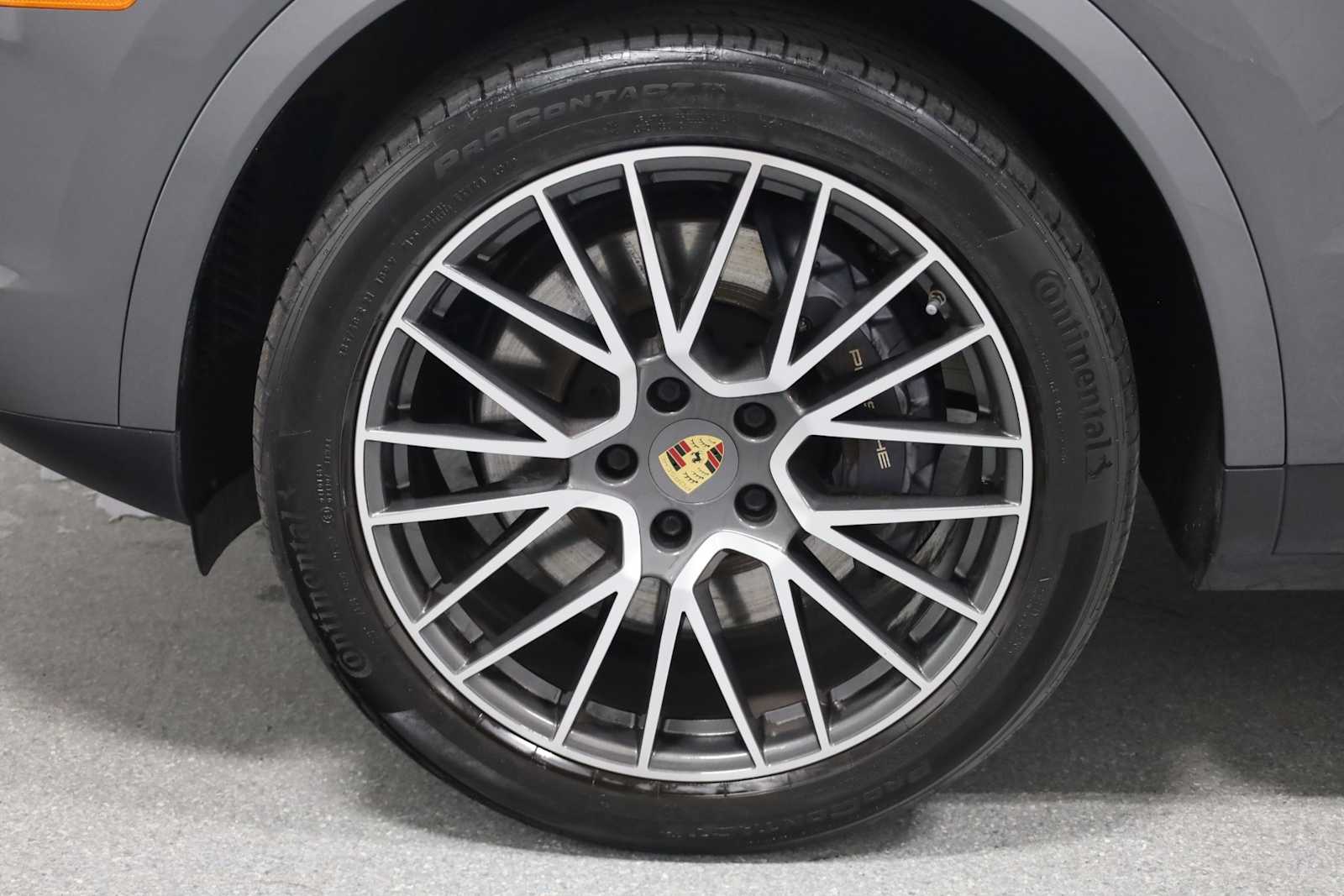 Thumbnail: 2022 Porsche Cayenne - 39