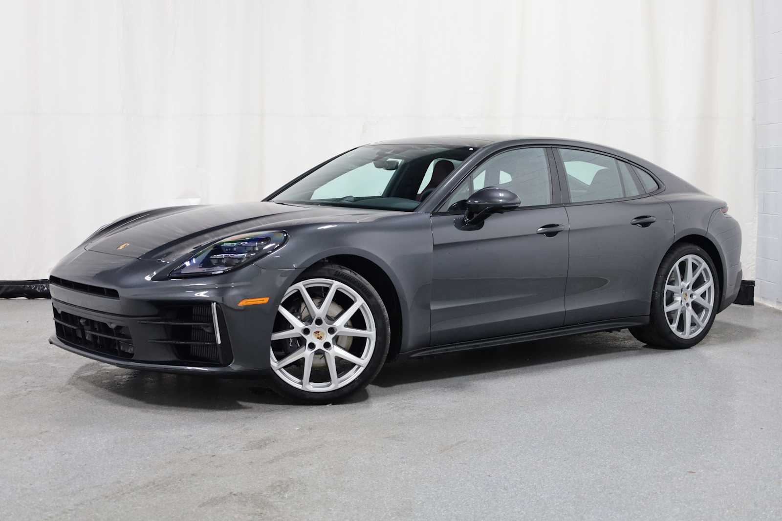 Thumbnail: 2025 Porsche Panamera - 1