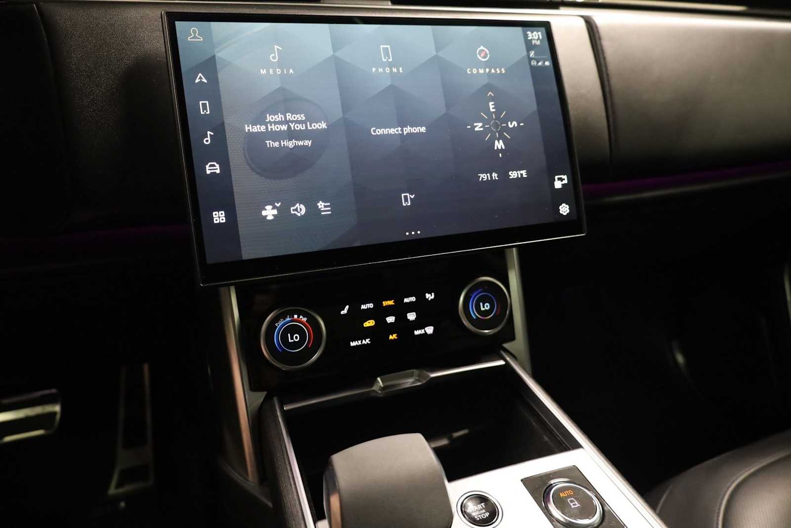 Thumbnail: 2023 Land Rover Range Rover - 30