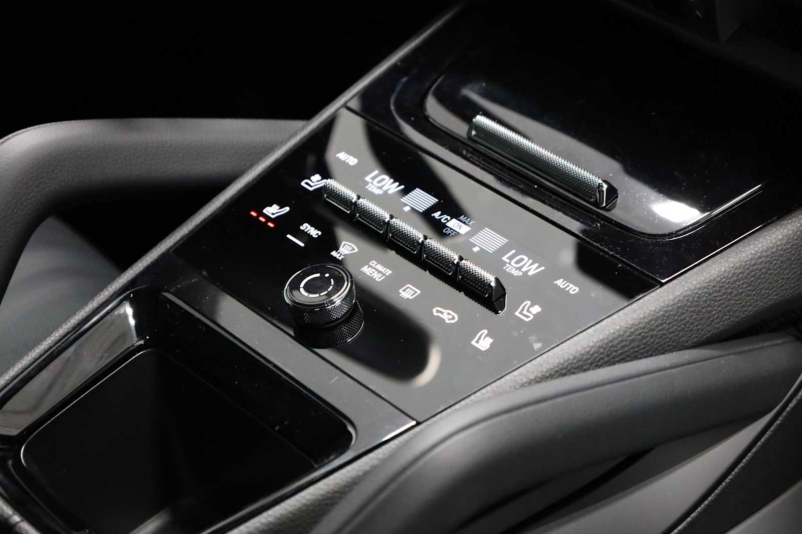 Thumbnail: 2024 Porsche Cayenne - 14