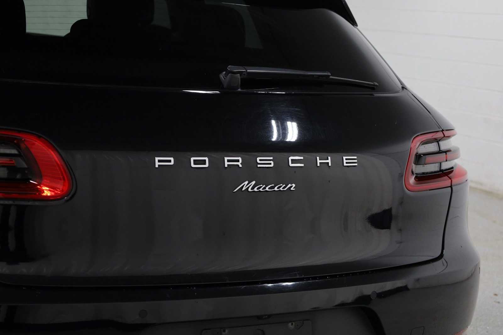 Thumbnail: 2018 Porsche Macan - 8
