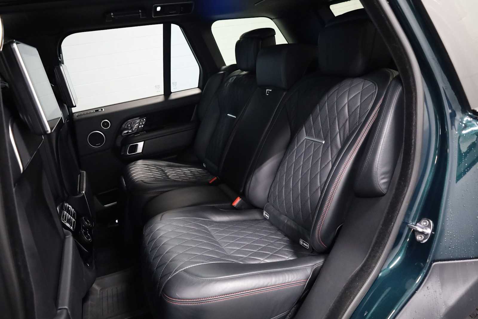 Thumbnail: 2019 Land Rover Range Rover - 34