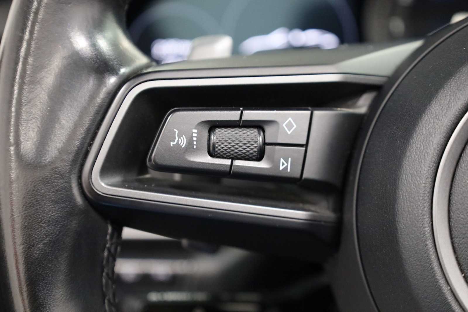 Thumbnail: 2022 Porsche 911 - 27