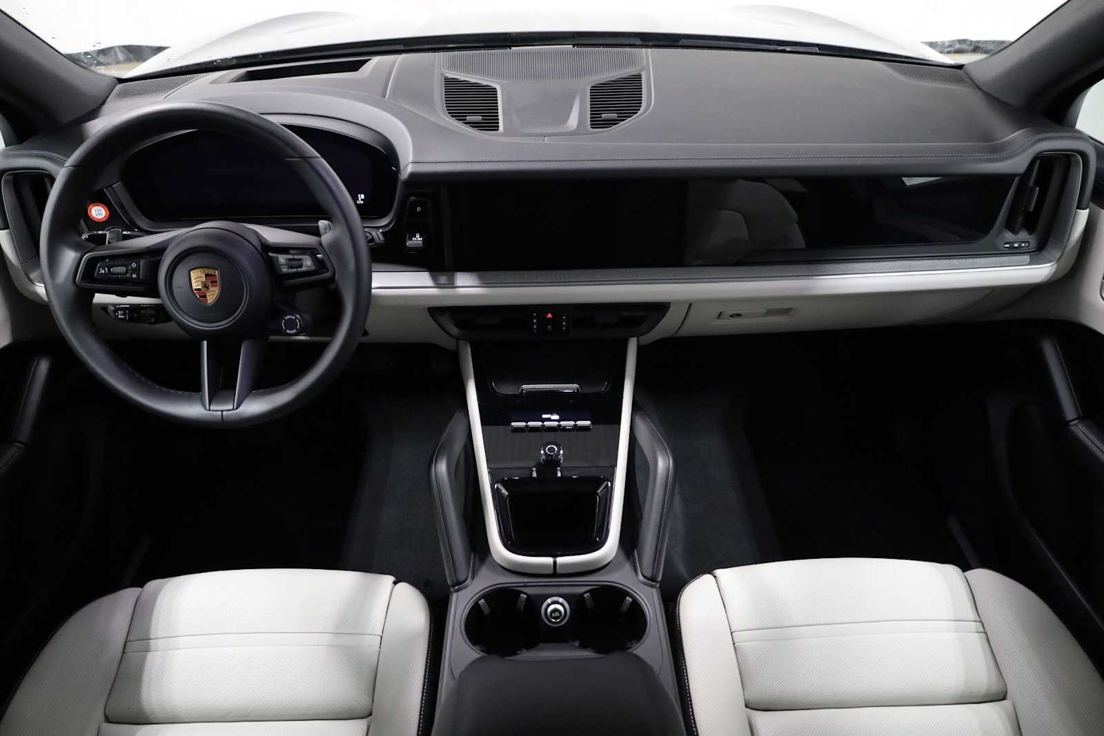 Thumbnail: 2025 Porsche Cayenne - 24