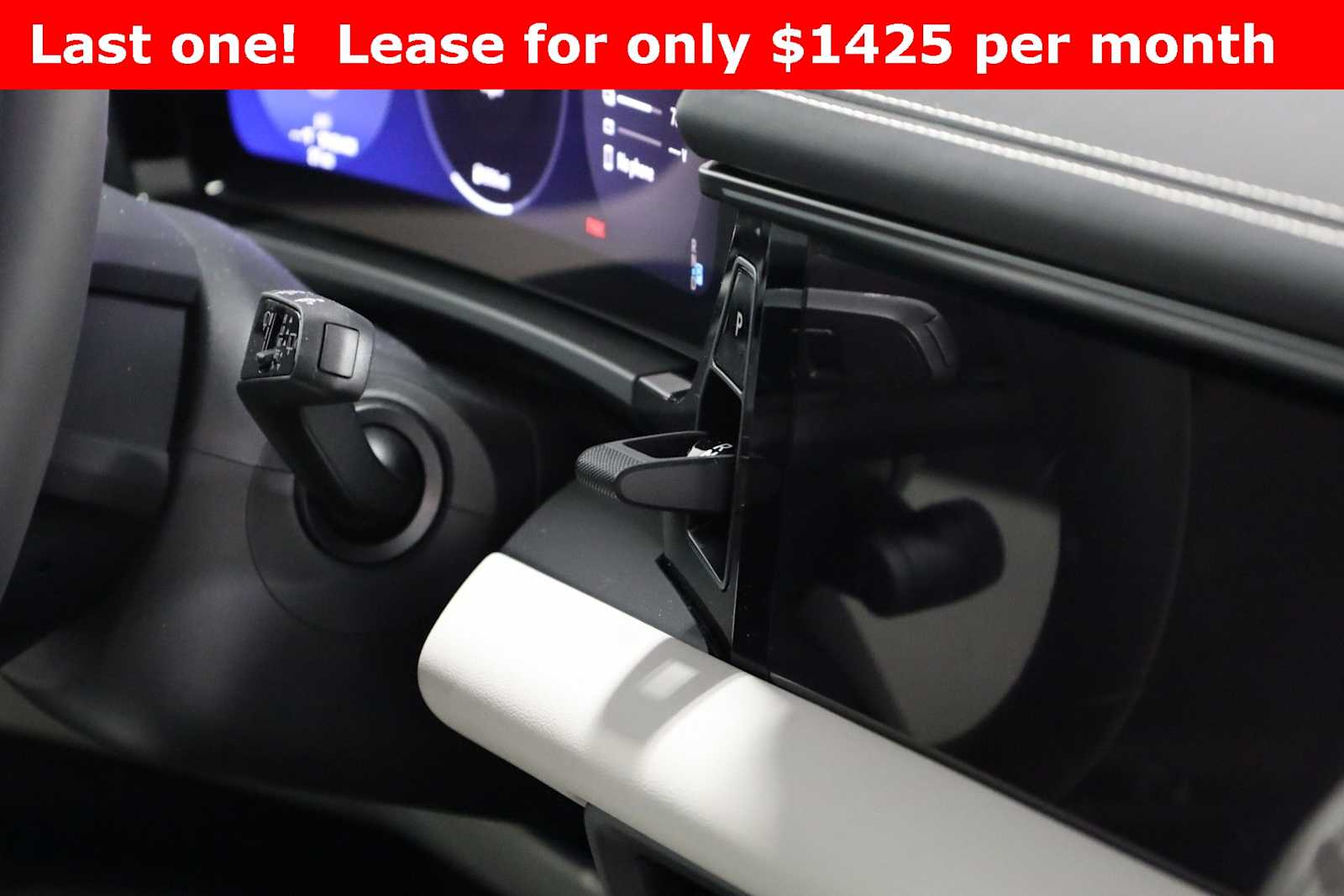 Thumbnail: 2025 Porsche Macan - 21