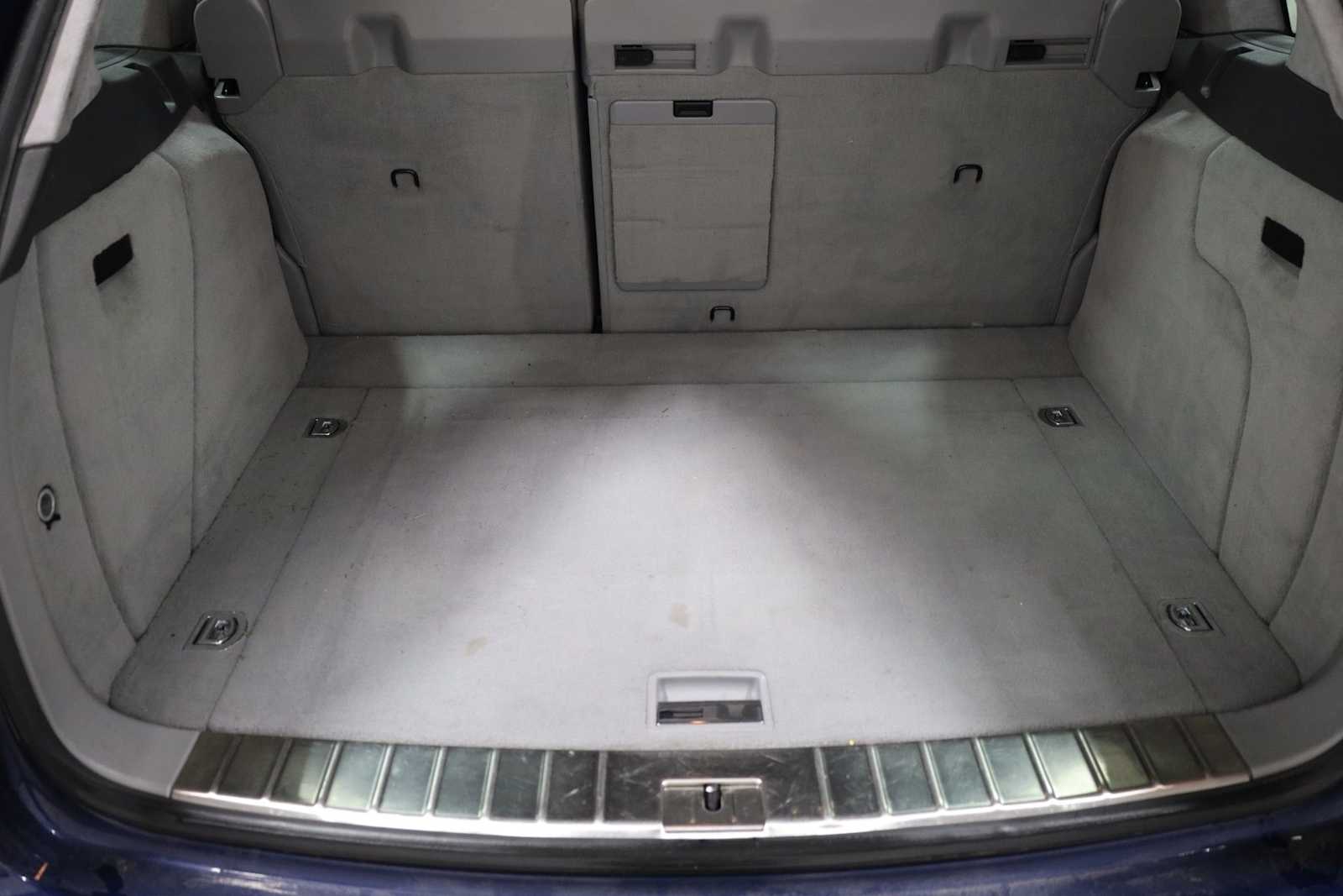 Thumbnail: 2009 Porsche Cayenne - 37