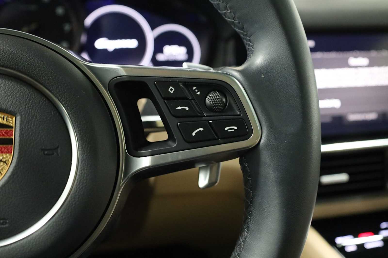 Thumbnail: 2023 Porsche Cayenne - 28