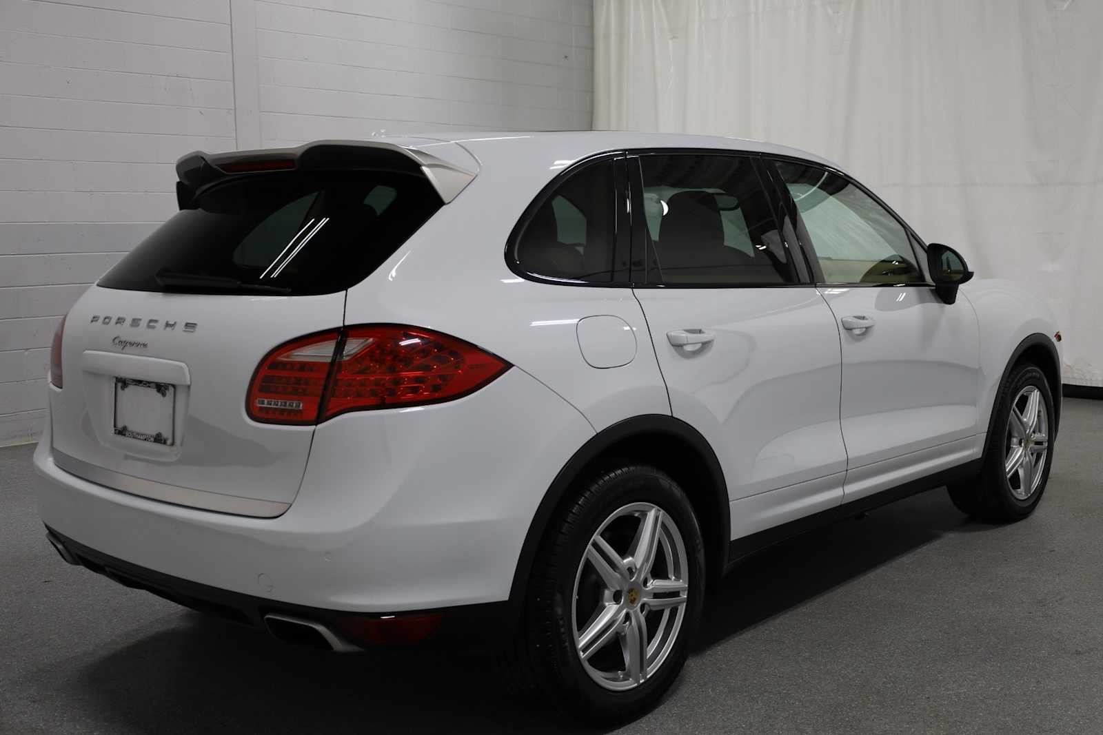 Thumbnail: 2014 Porsche Cayenne - 9