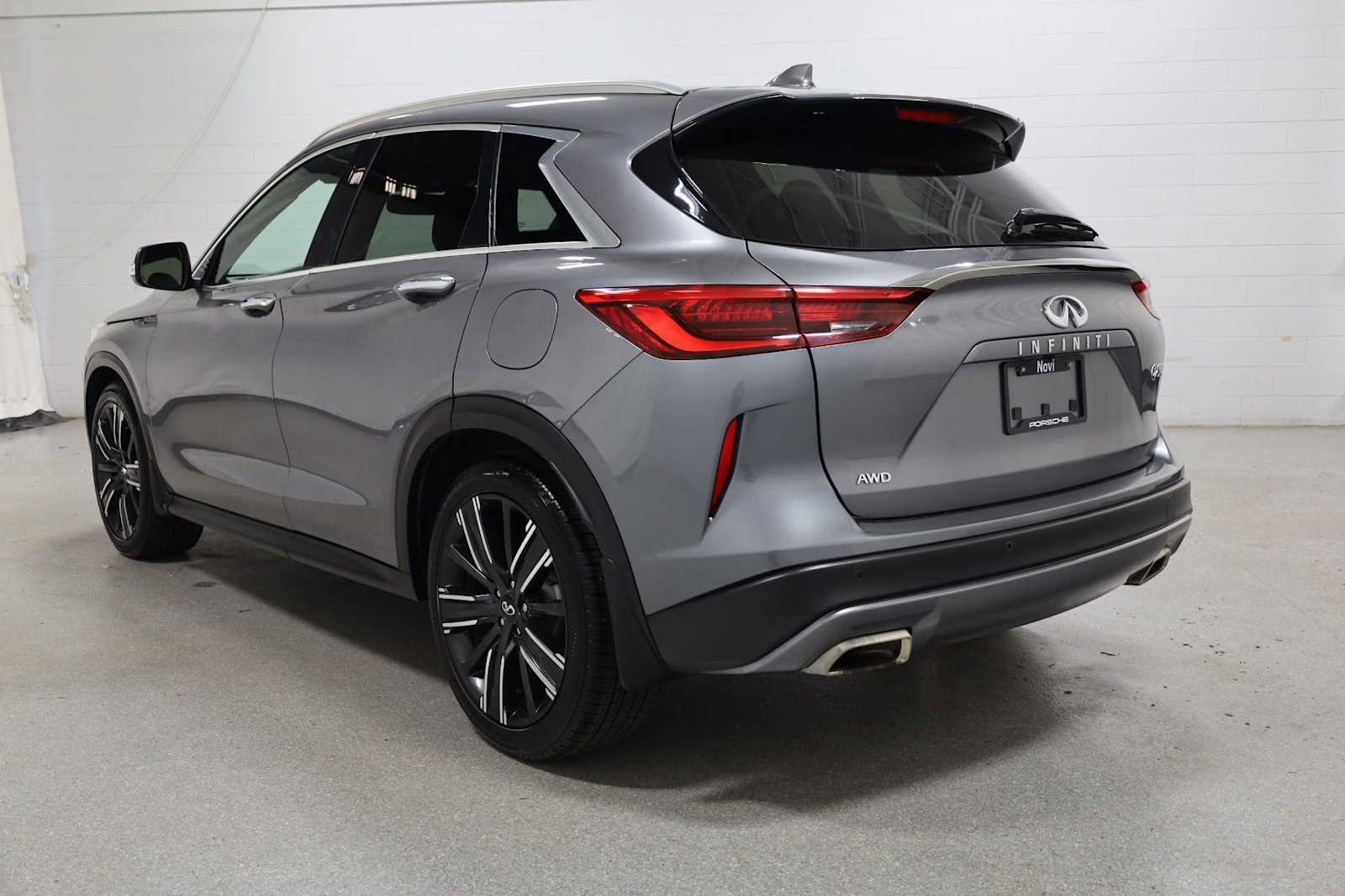 Thumbnail: 2021 INFINITI QX50 - 3