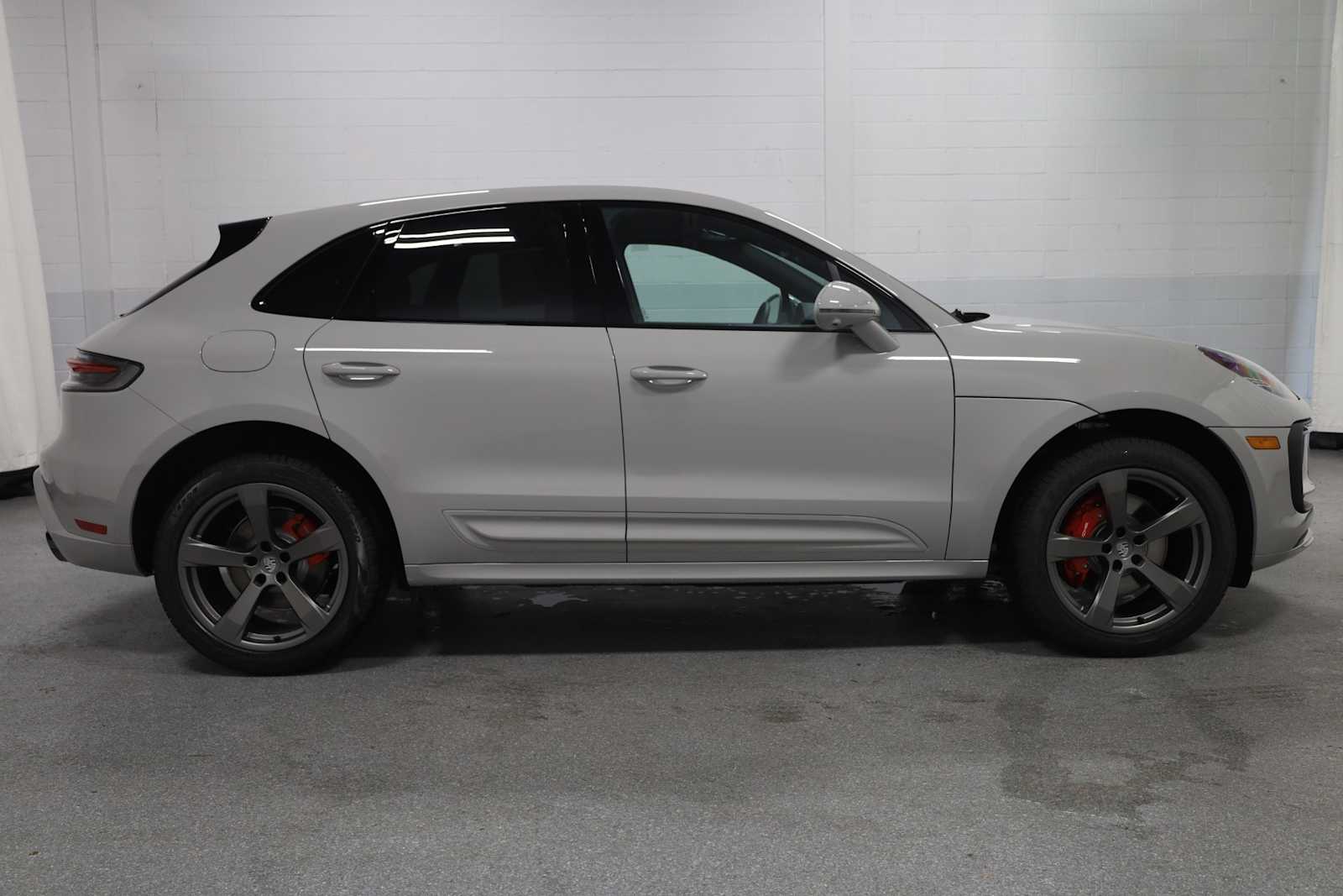 Thumbnail: 2025 Porsche Macan - 10