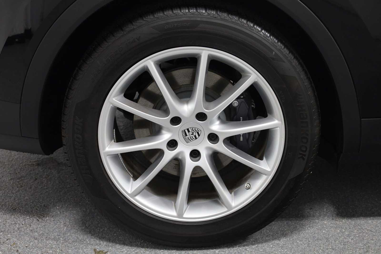 Thumbnail: 2024 Porsche Cayenne - 33