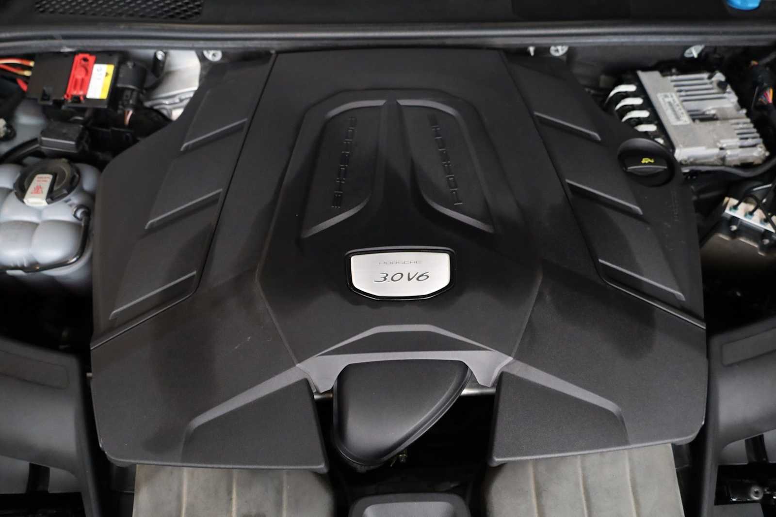 Thumbnail: 2021 Porsche Cayenne - 42