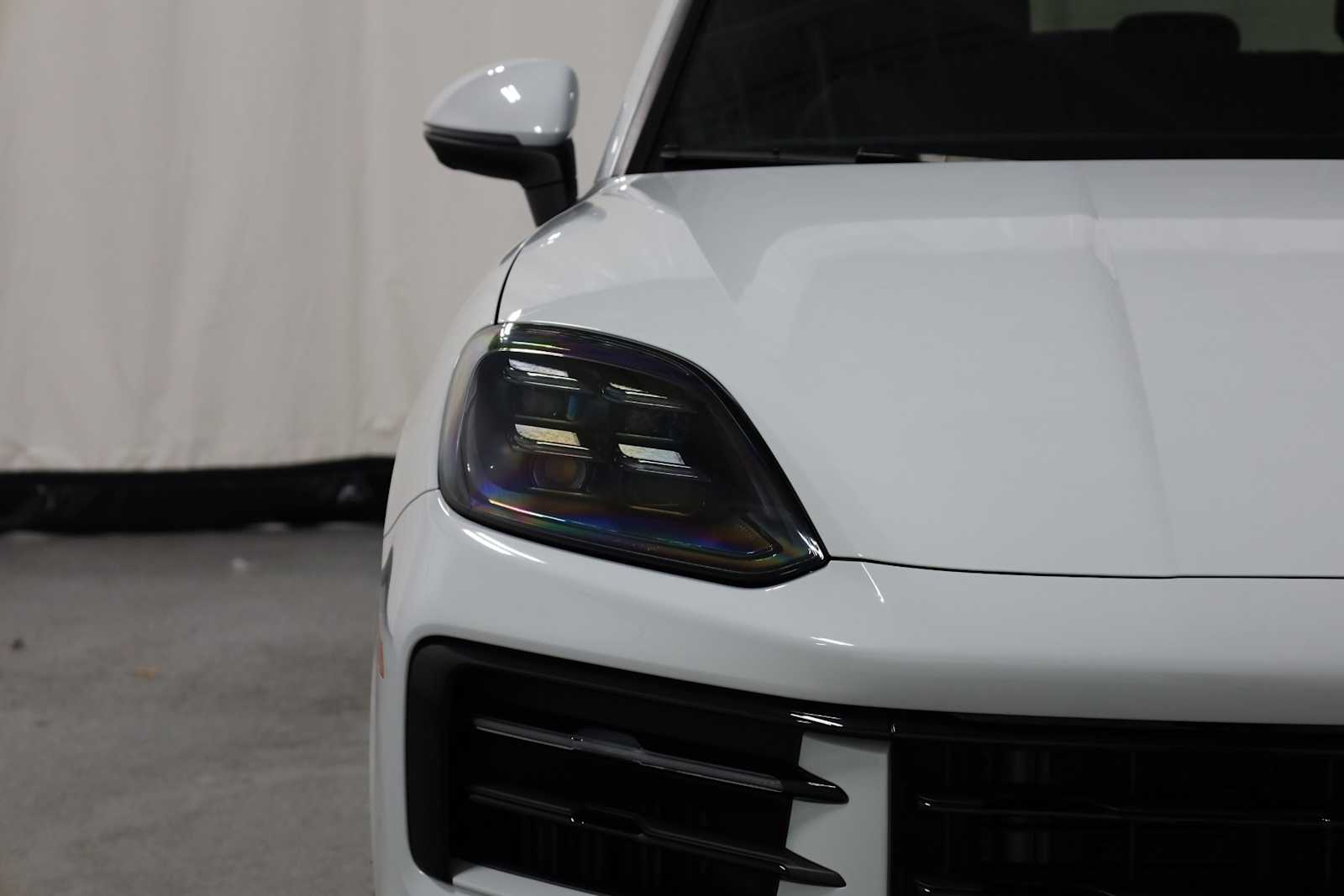 Thumbnail: 2024 Porsche Cayenne - 15
