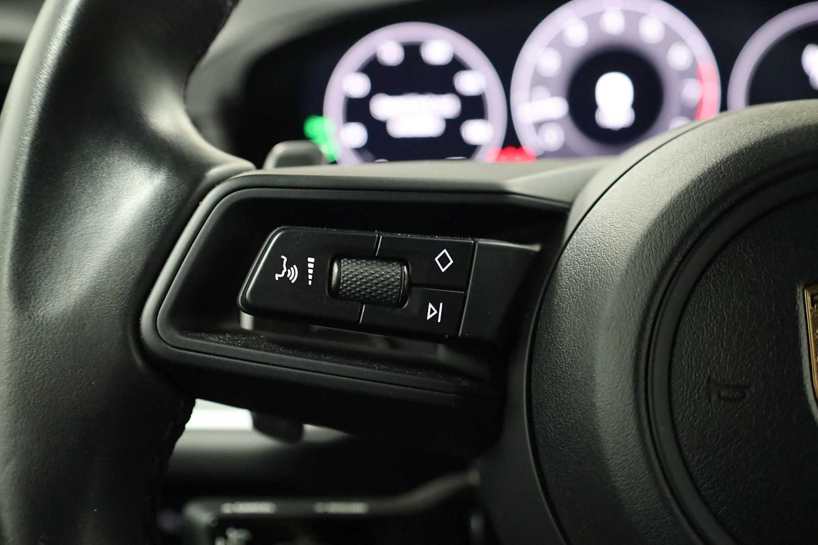 Thumbnail: 2024 Porsche Cayenne - 23