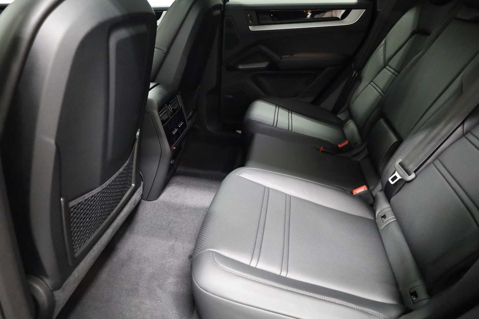 Thumbnail: 2025 Porsche  - 36