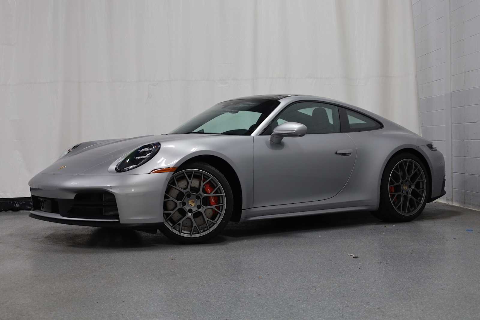 Thumbnail: 2025 Porsche 911 - 1