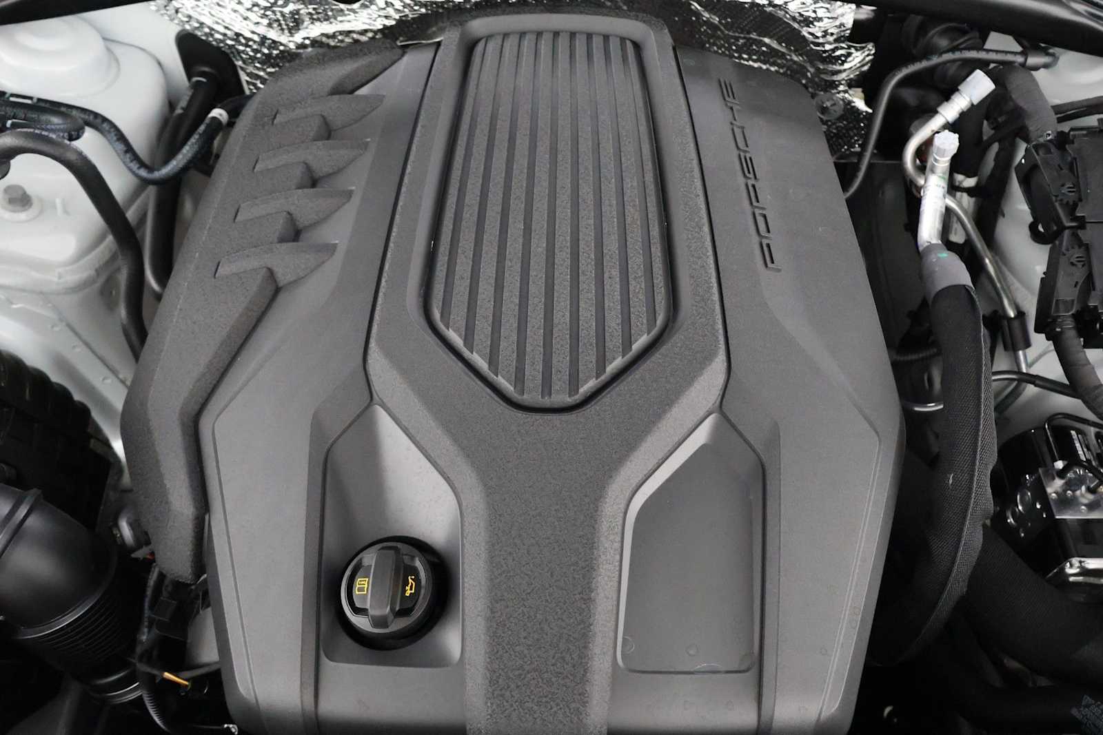 Thumbnail: 2026 Porsche Macan - 42