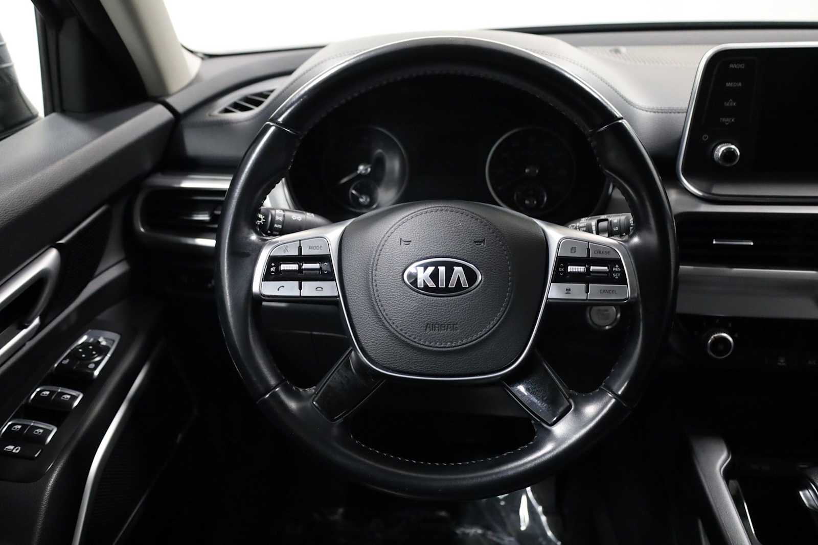 Thumbnail: 2021 Kia Telluride - 22