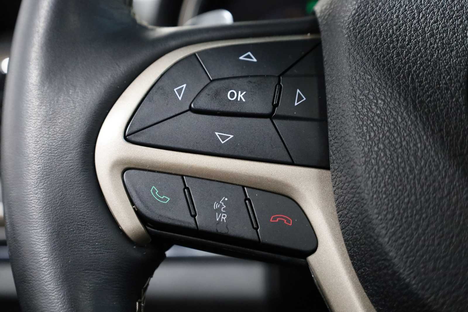 2016 Jeep Grand Cherokee Limited Edition 32
