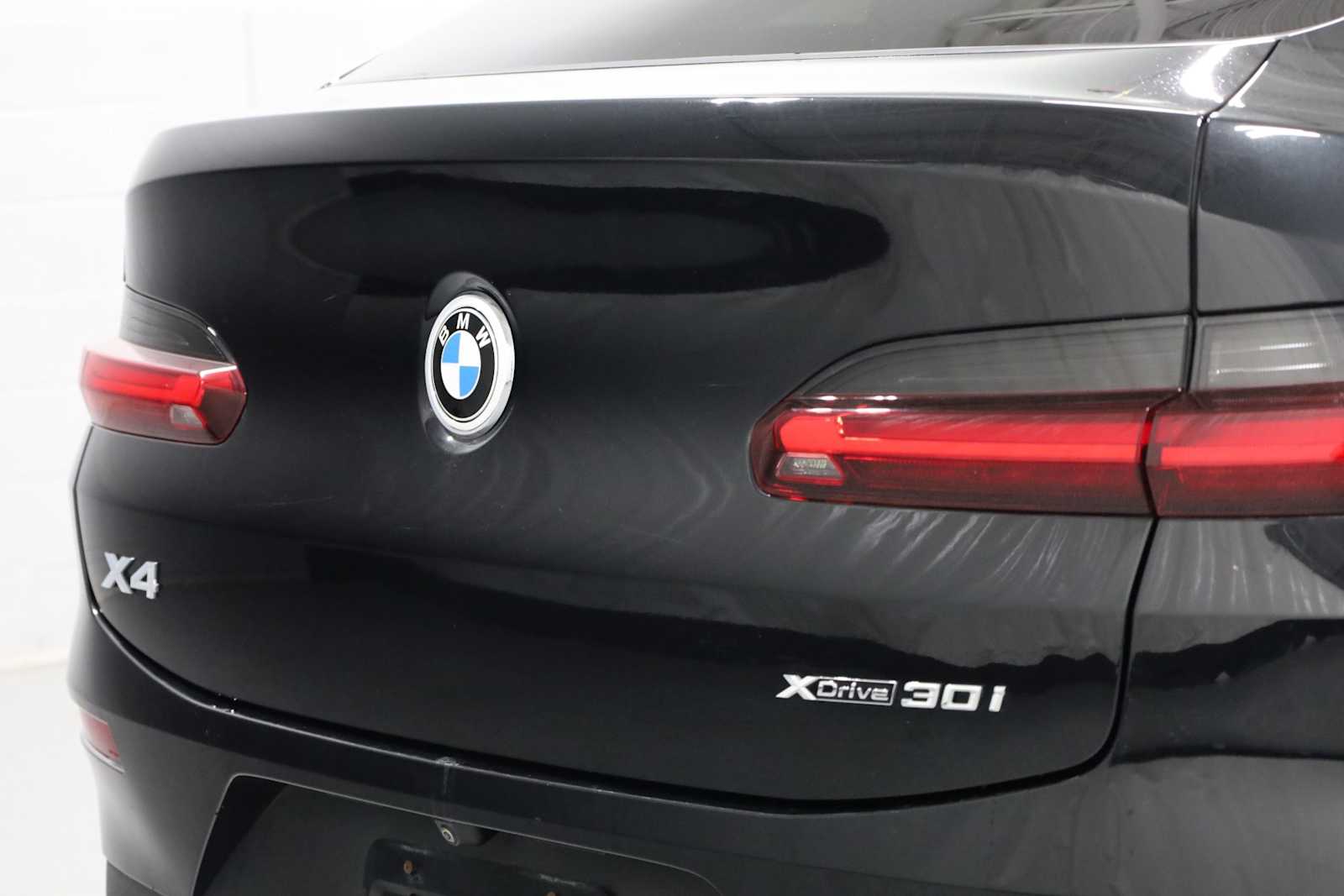 Thumbnail: 2022 BMW X4 - 8