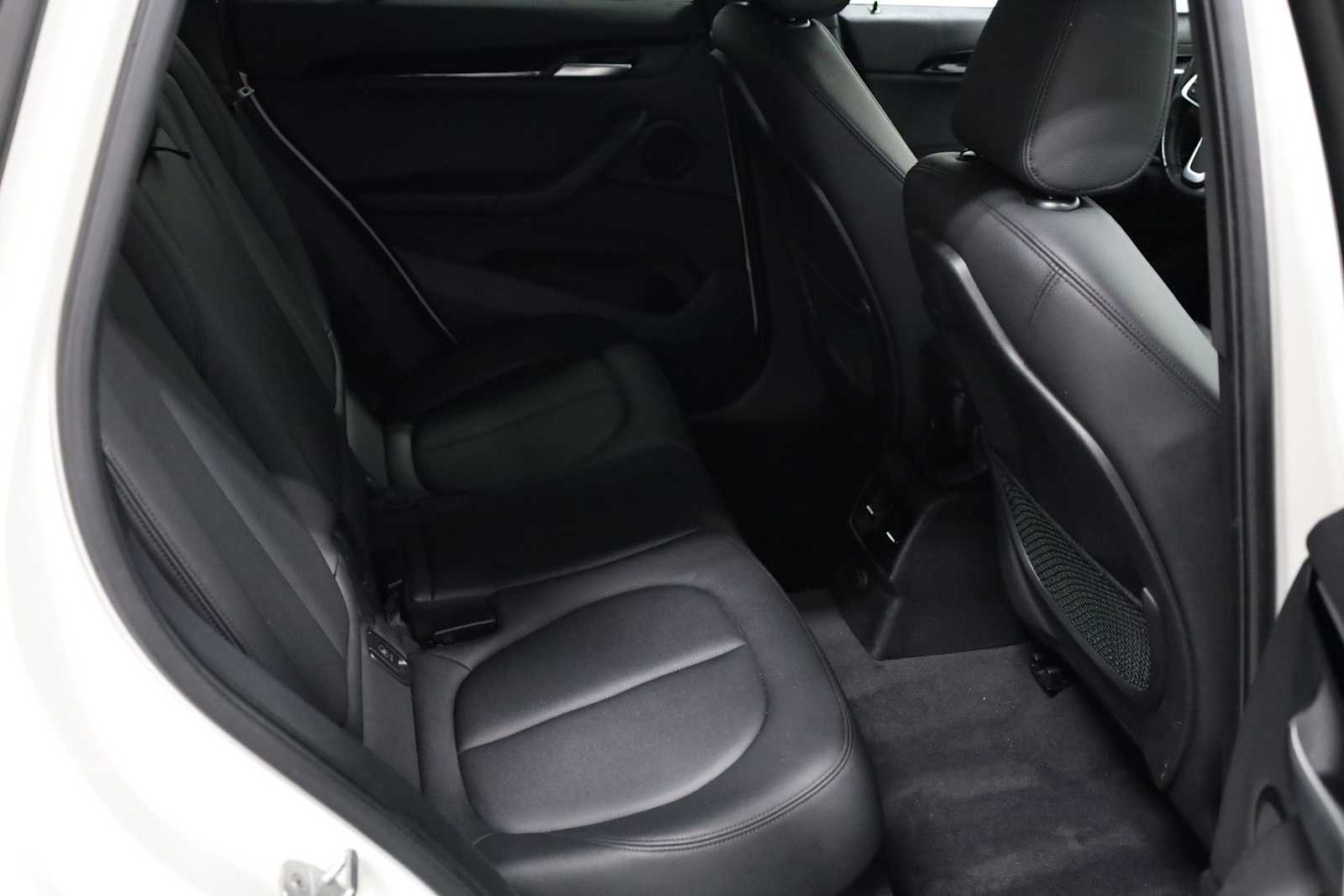 Thumbnail: 2016 BMW X1 - 32