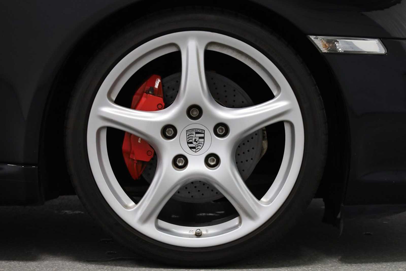 Thumbnail: 2007 Porsche 911 - 12