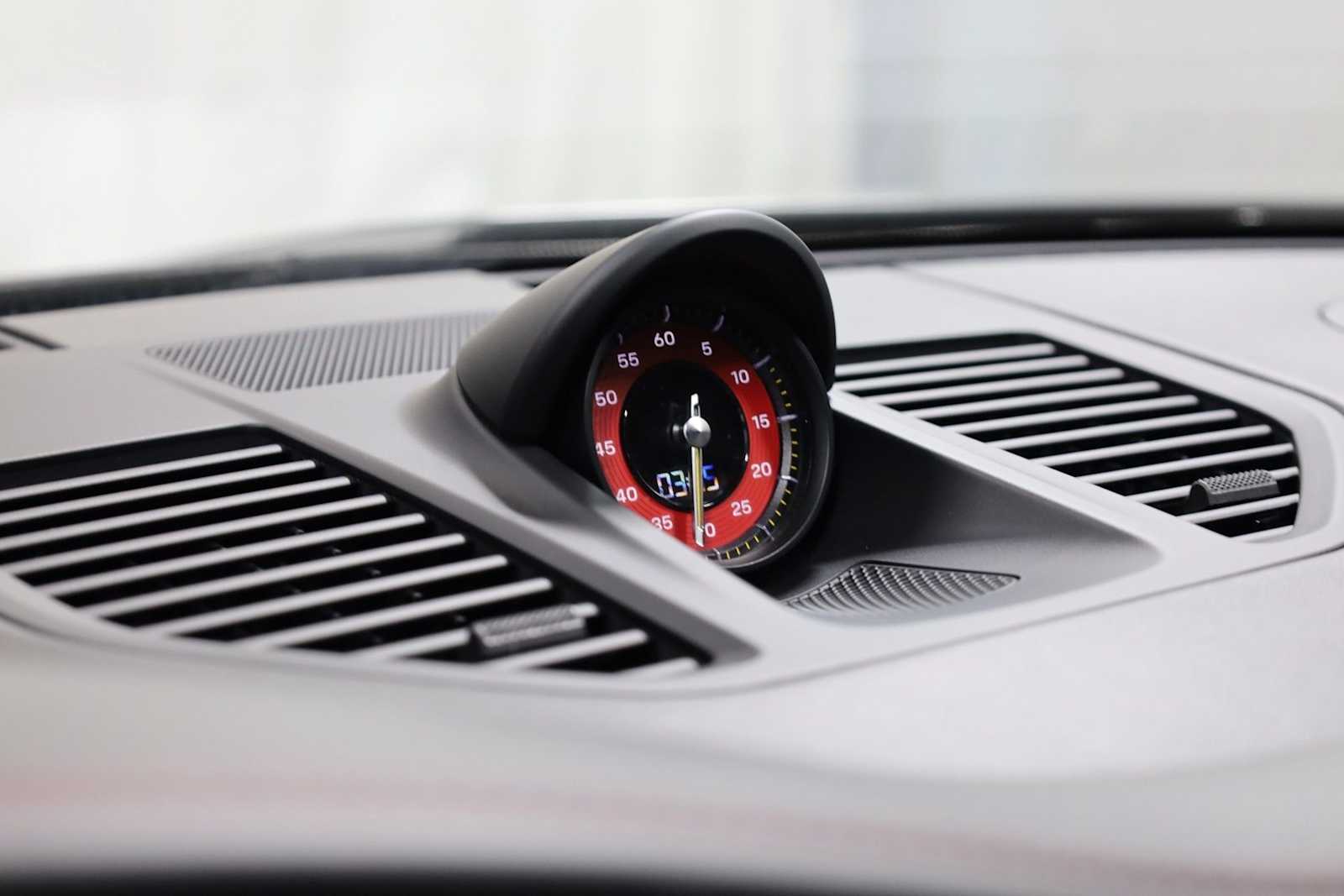 Thumbnail: 2023 Porsche 911 - 18