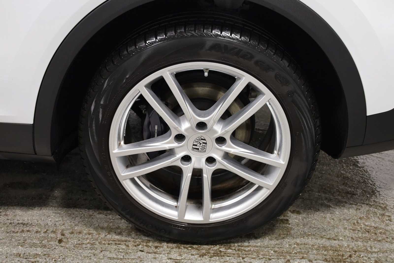 Thumbnail: 2023 Porsche Cayenne - 39