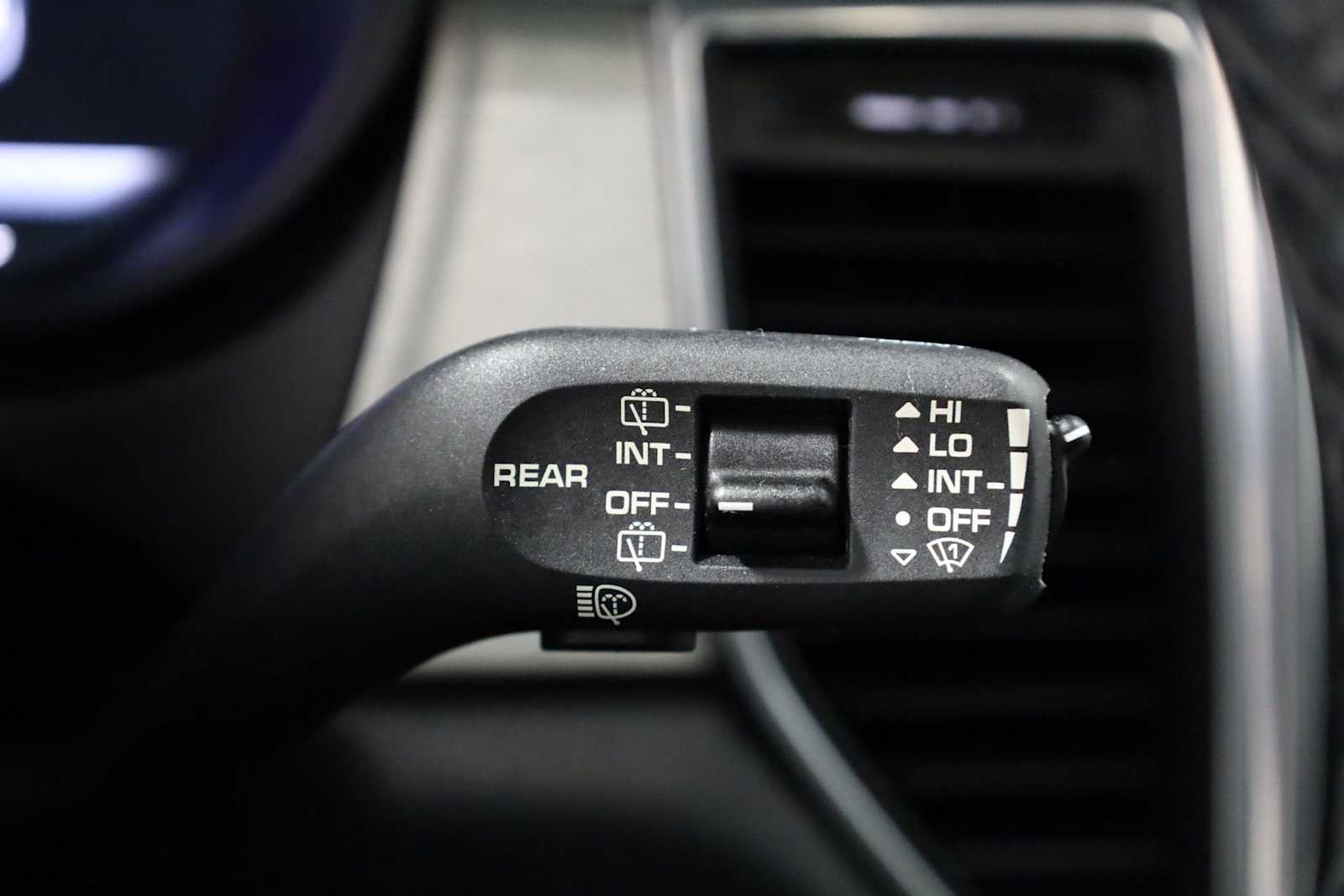 Thumbnail: 2018 Porsche Macan - 30