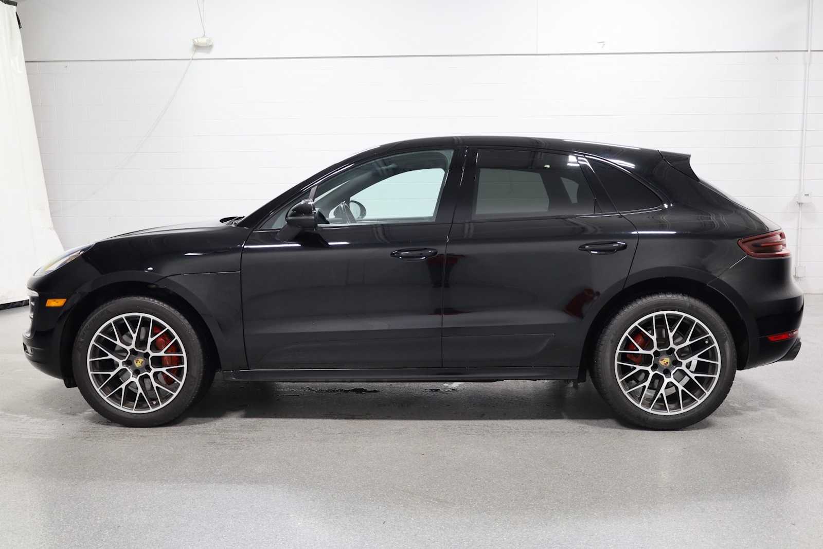 Thumbnail: 2017 Porsche Macan - 2