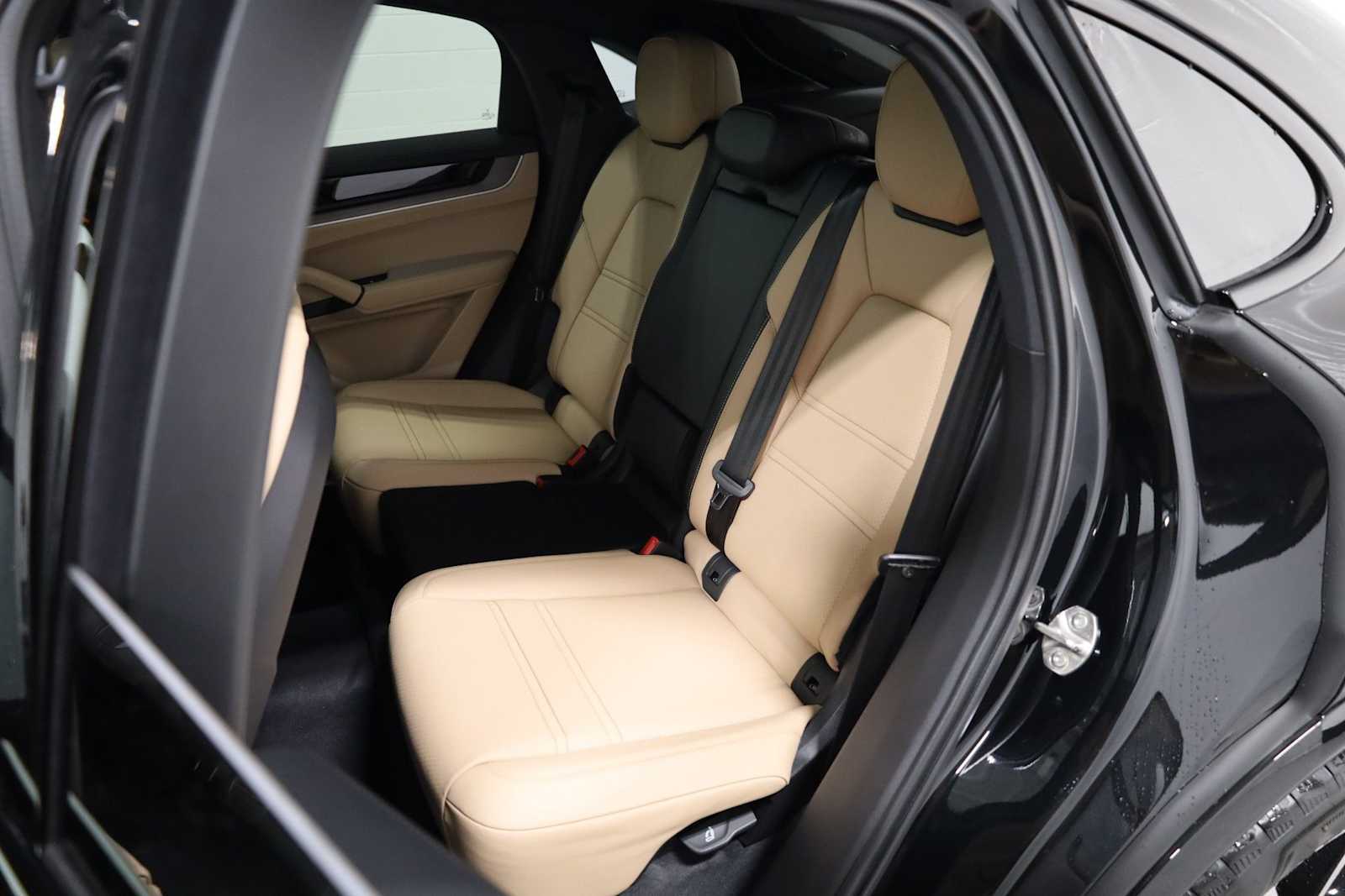 Thumbnail: 2026 Porsche  - 36