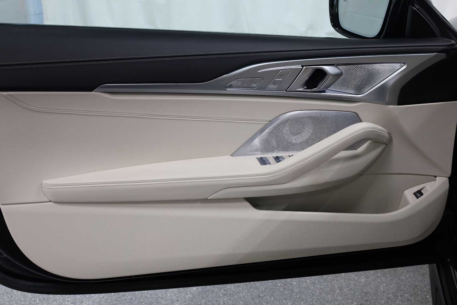 Thumbnail: 2024 BMW 8 Series - 16