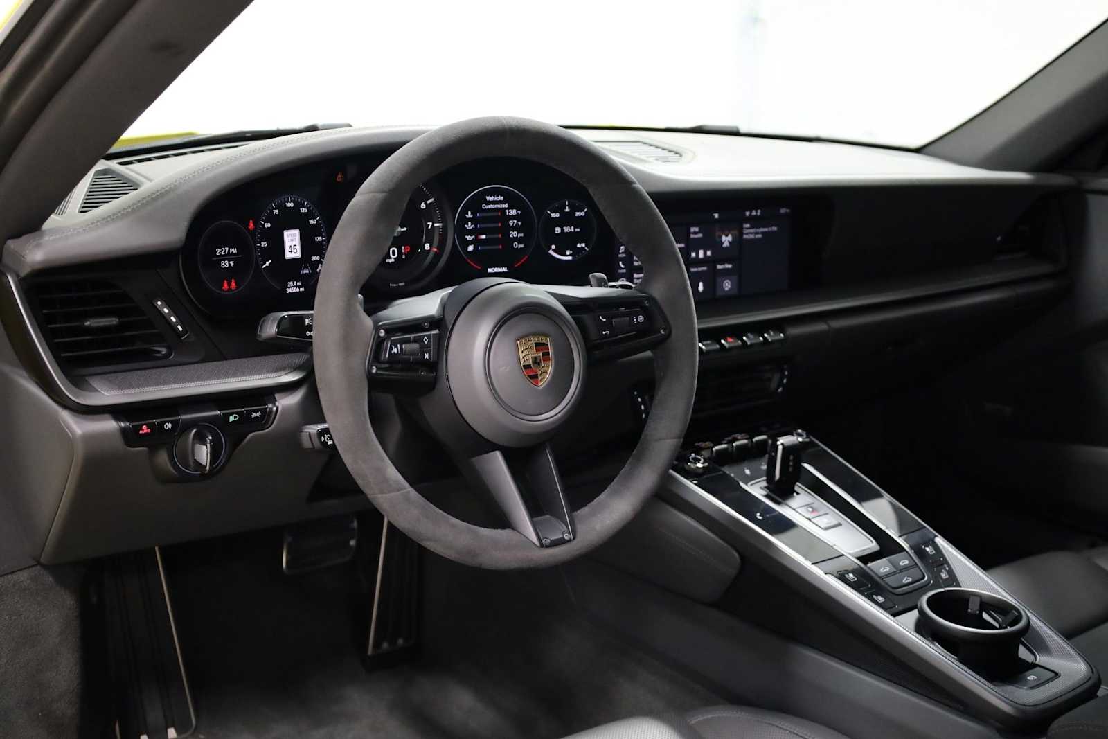 Thumbnail: 2020 Porsche 911 - 4