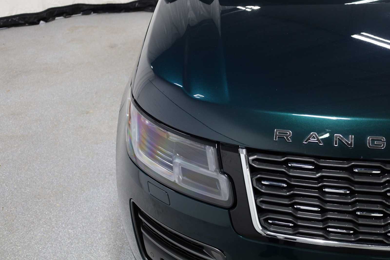 Thumbnail: 2019 Land Rover Range Rover - 15