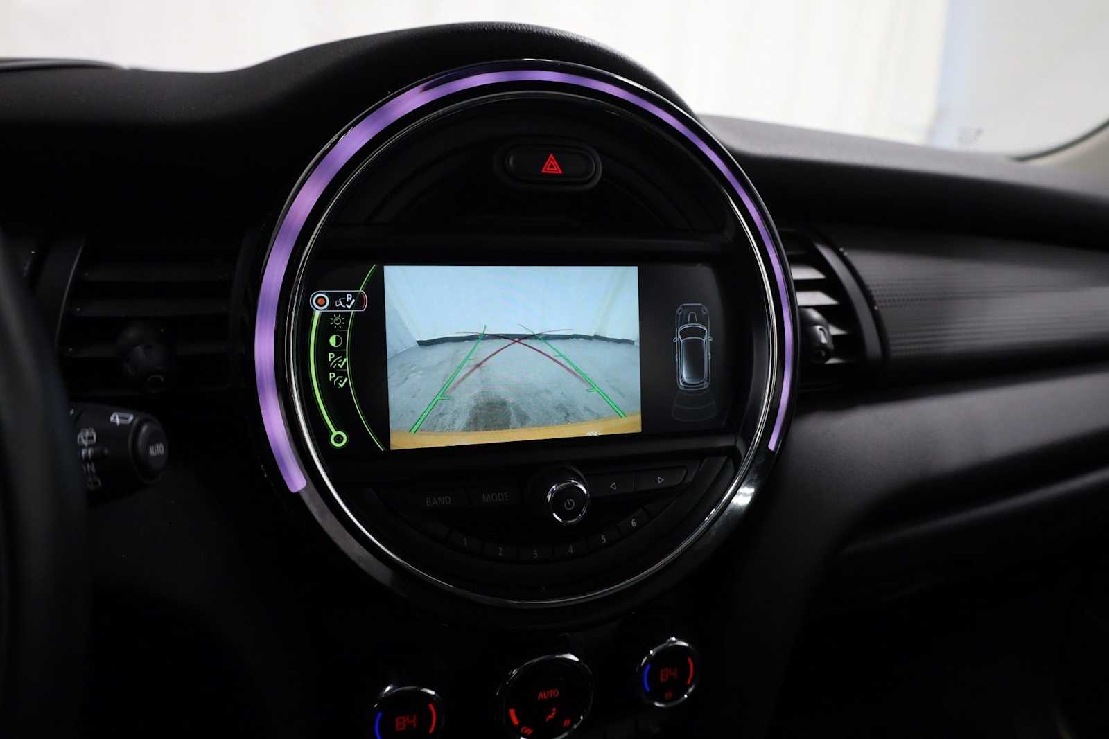 Thumbnail: 2016 MINI Cooper Hardtop - 32