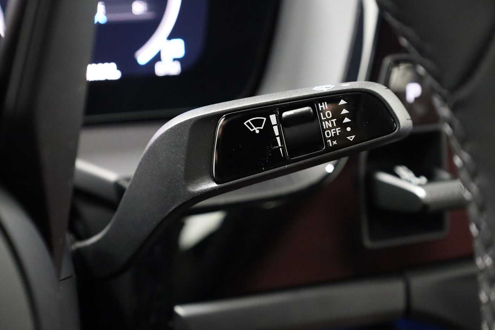 Thumbnail: 2026 Porsche Panamera - 27