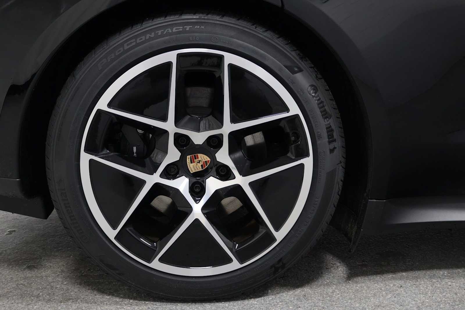 Thumbnail: 2026 Porsche Taycan - 35