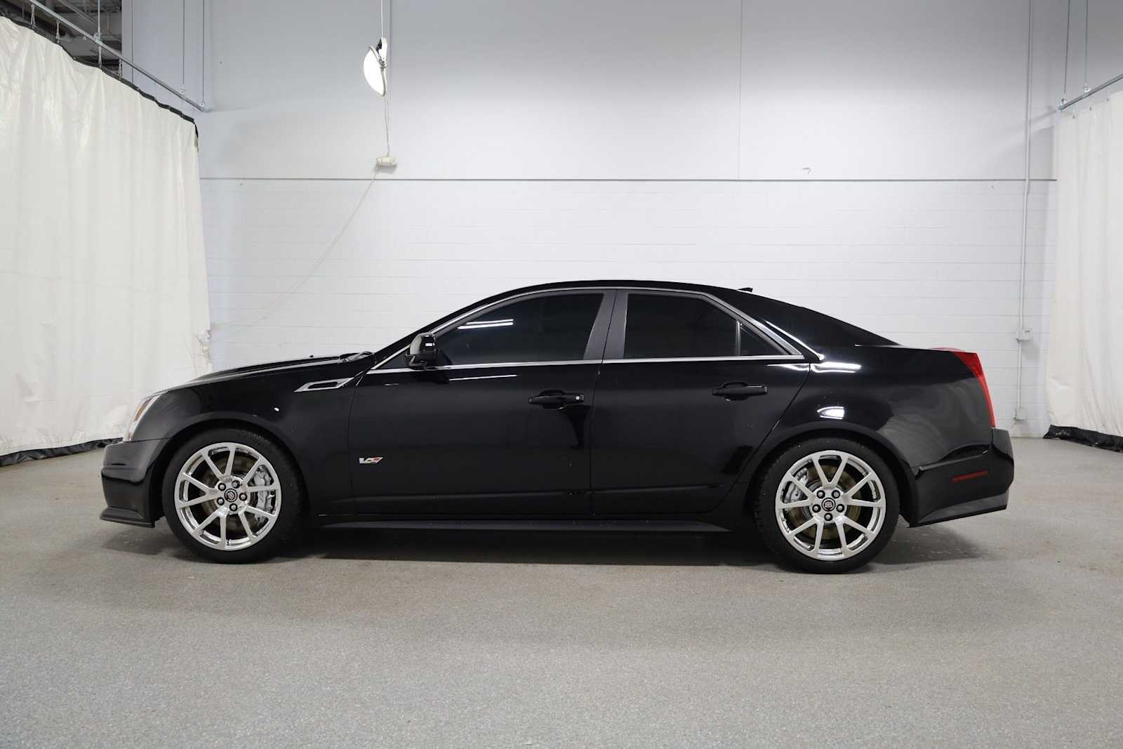 Thumbnail: 2011 Cadillac CTS - 2