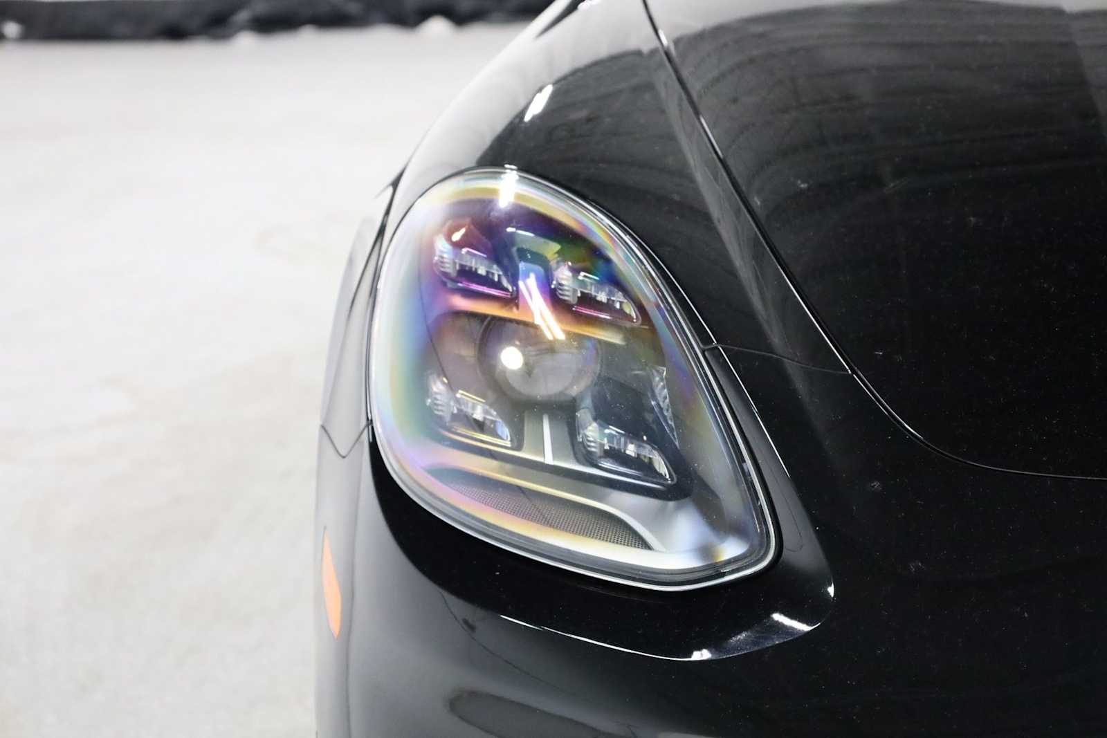 Thumbnail: 2023 Porsche Panamera - 15