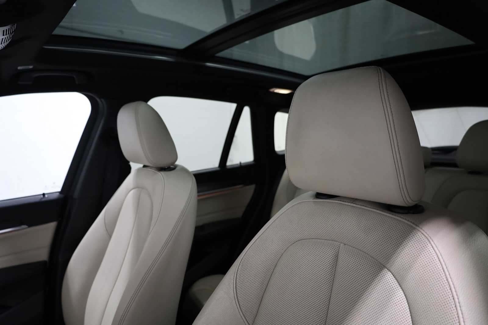 Thumbnail: 2016 BMW X1 - 17