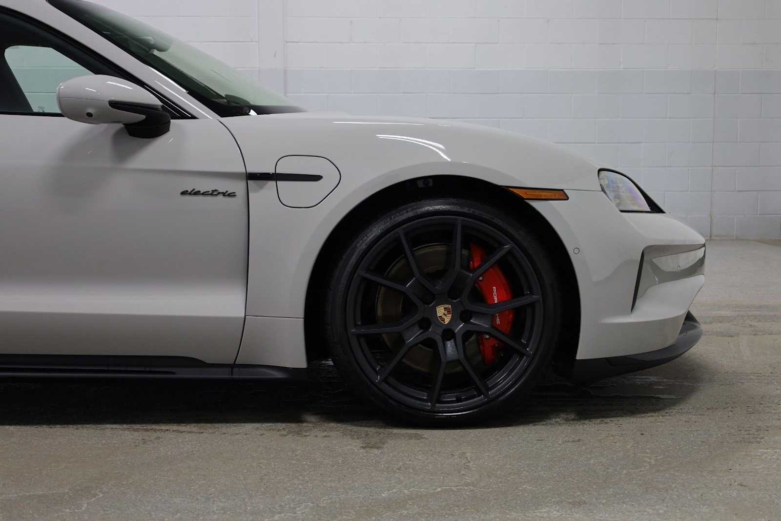 Thumbnail: 2026 Porsche Taycan - 11