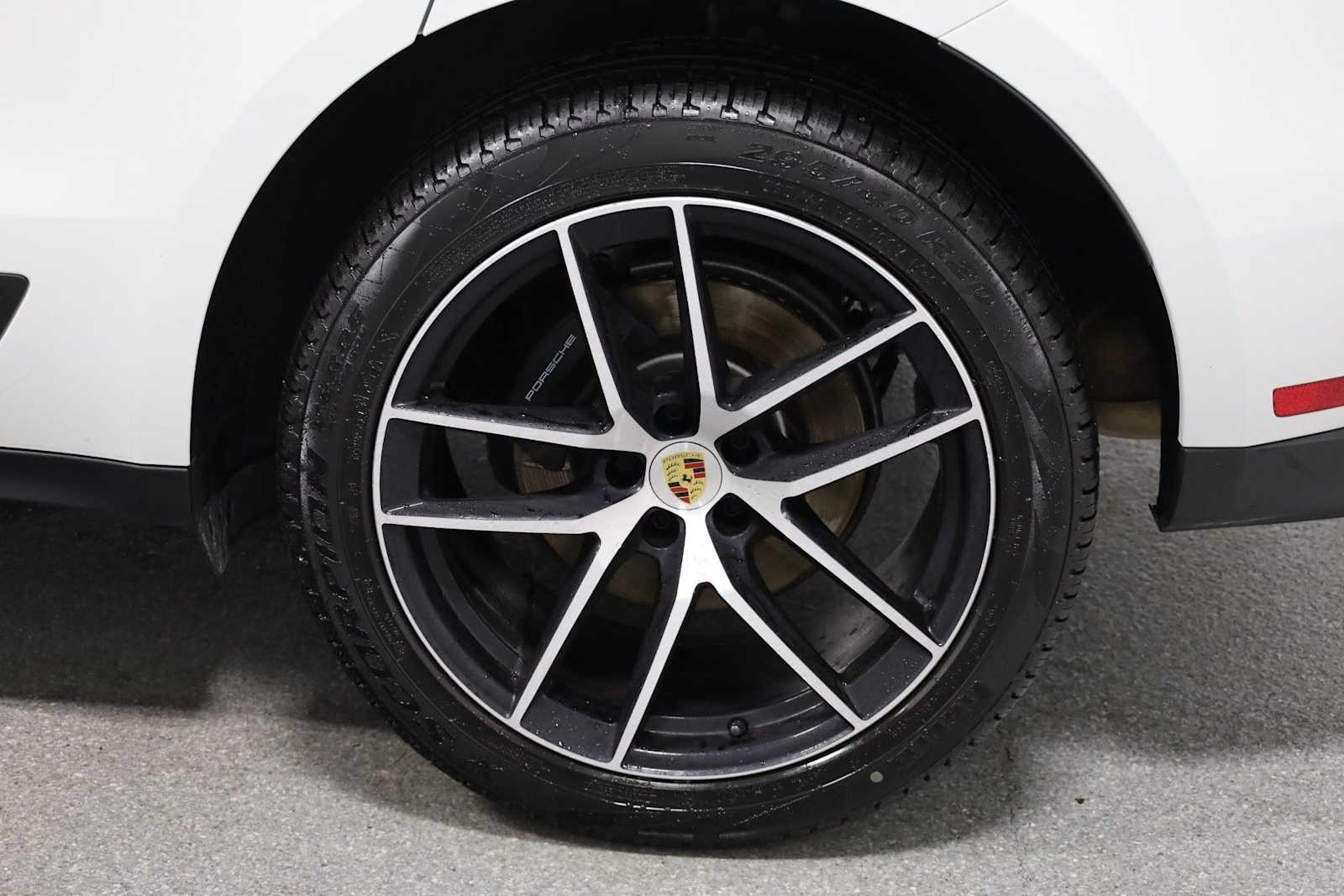 Thumbnail: 2025 Porsche Macan - 39