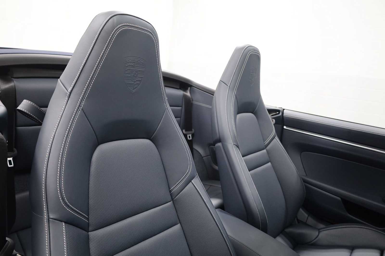 Thumbnail: 2025 Porsche 911 - 20