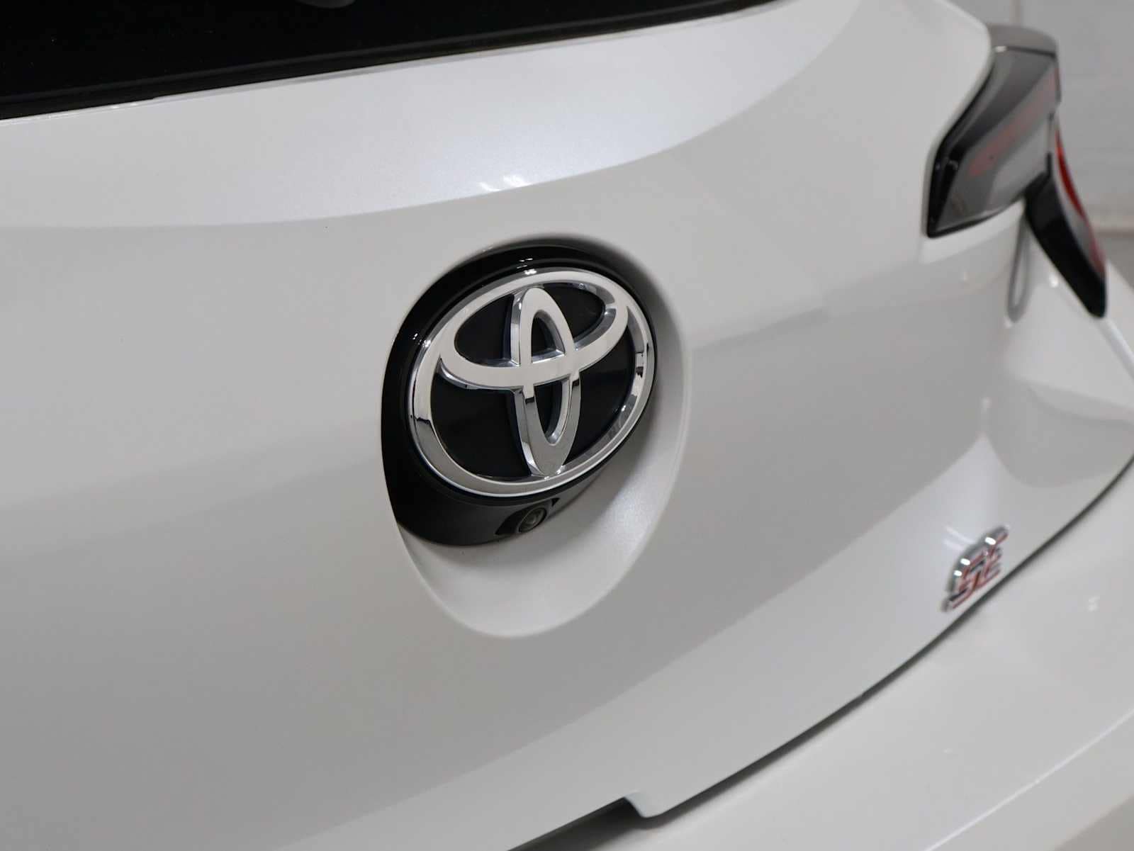 Thumbnail: 2023 Toyota Corolla - 8