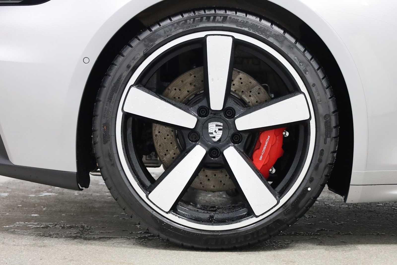 Thumbnail: 2026 Porsche 911 - 37