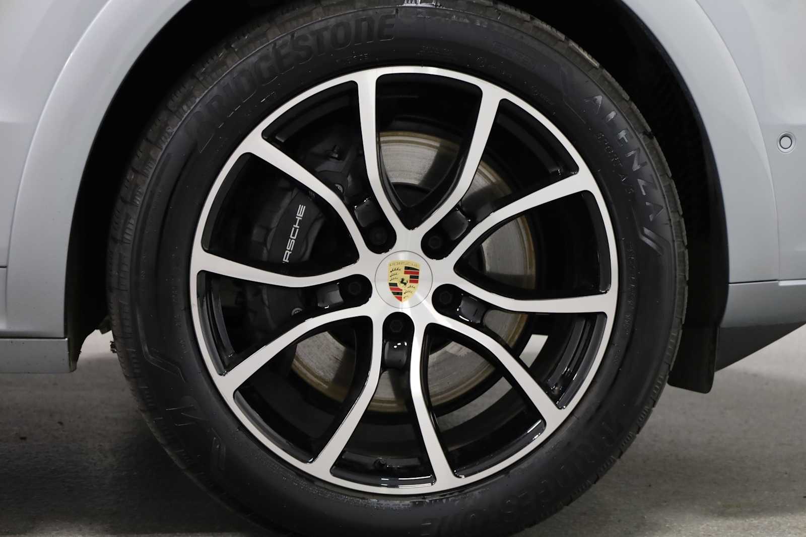 Thumbnail: 2024 Porsche Cayenne - 12