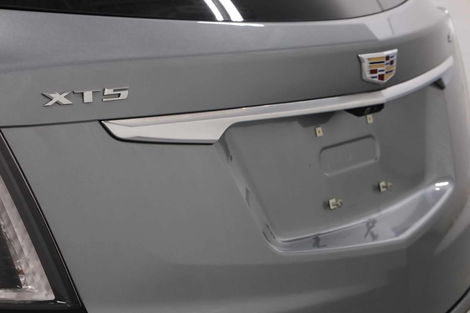Thumbnail: 2023 Cadillac XT5 - 8
