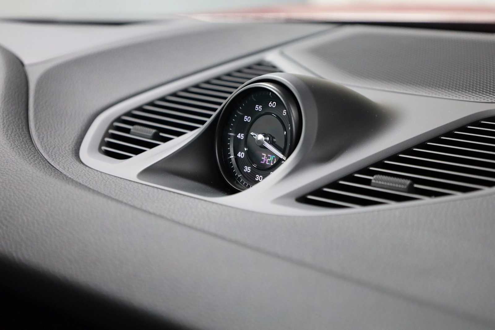 Thumbnail: 2025 Porsche  - 23