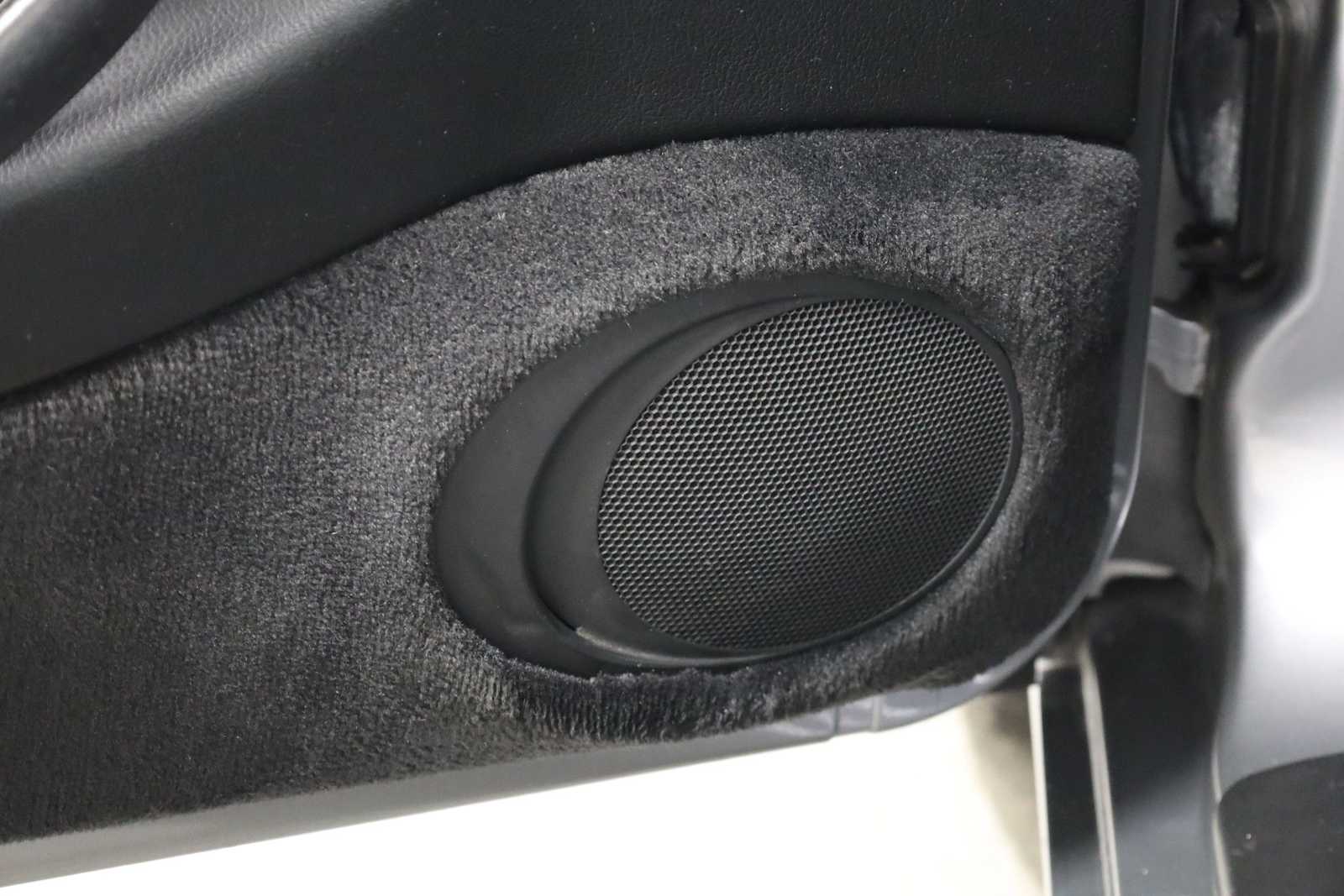 Thumbnail: 2001 Porsche 911 - 17